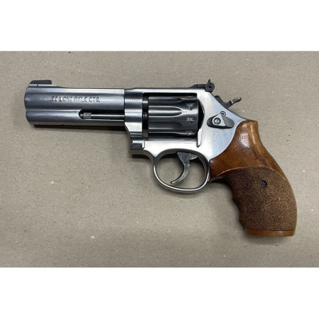 Revolver Smith & Wesson 617 4" - .22 Lr