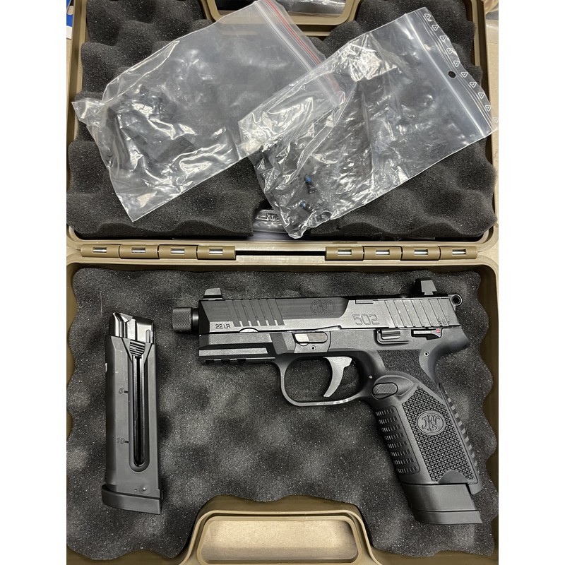 Pistolet FN 502 Tactical – .22 LR