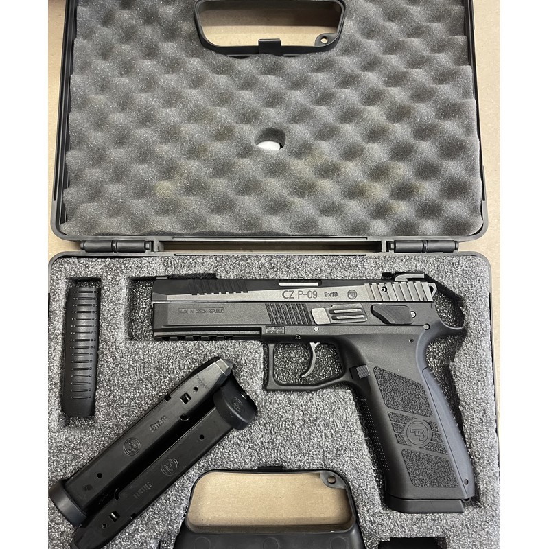 Pistolet CZ P-09 .9x19