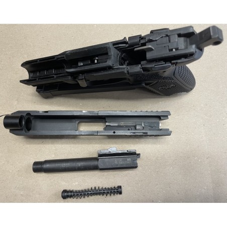 Pistolet FN 502 Tactical – .22 LR (0044)