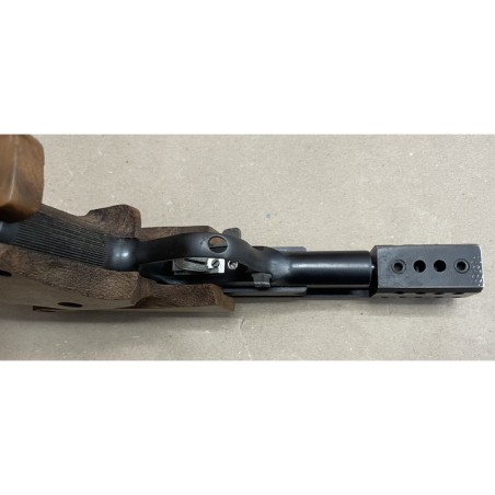 Pistolet Unique DES 69-U .22 lr