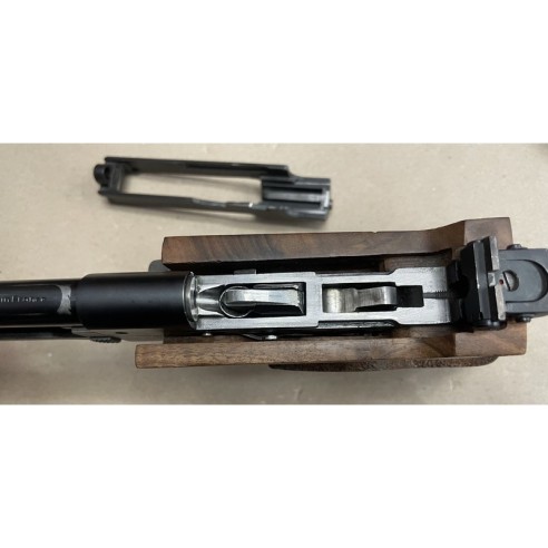 Pistolet Unique DES 69-U .22 lr