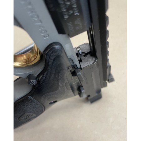 Pistolet Buck Mark Black Label .22 lr (0147)