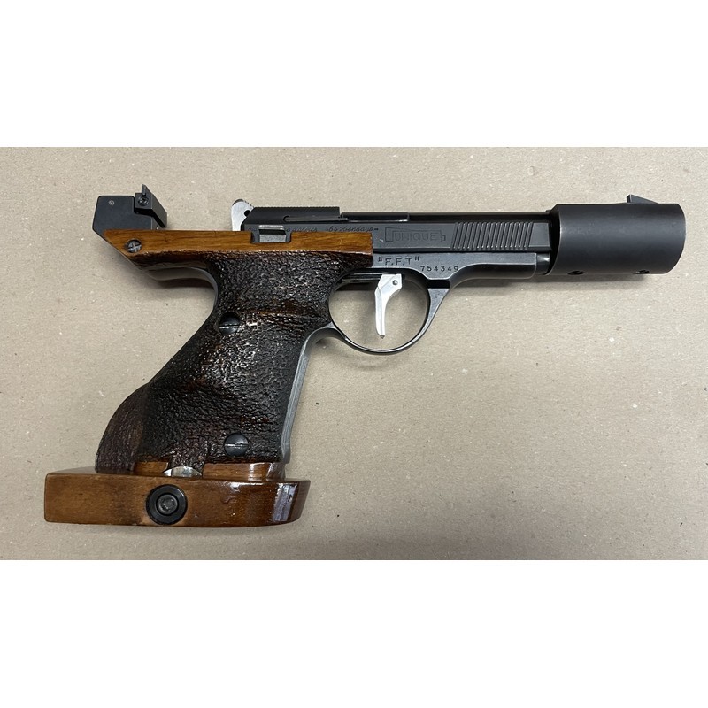 Pistolet Unique DES 69 .22 lr (0174) 2